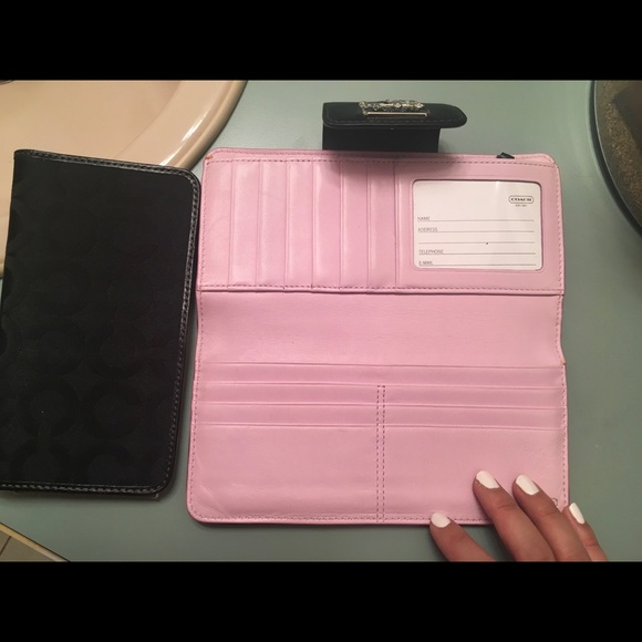 Coach Wallet - Picture 4 of 5